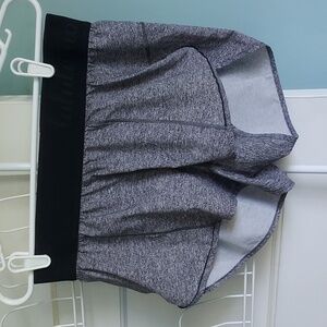 Lululemon Athletic Shorts 3" Activewear Running Yoga Size 6 Yoga Dance Work Out